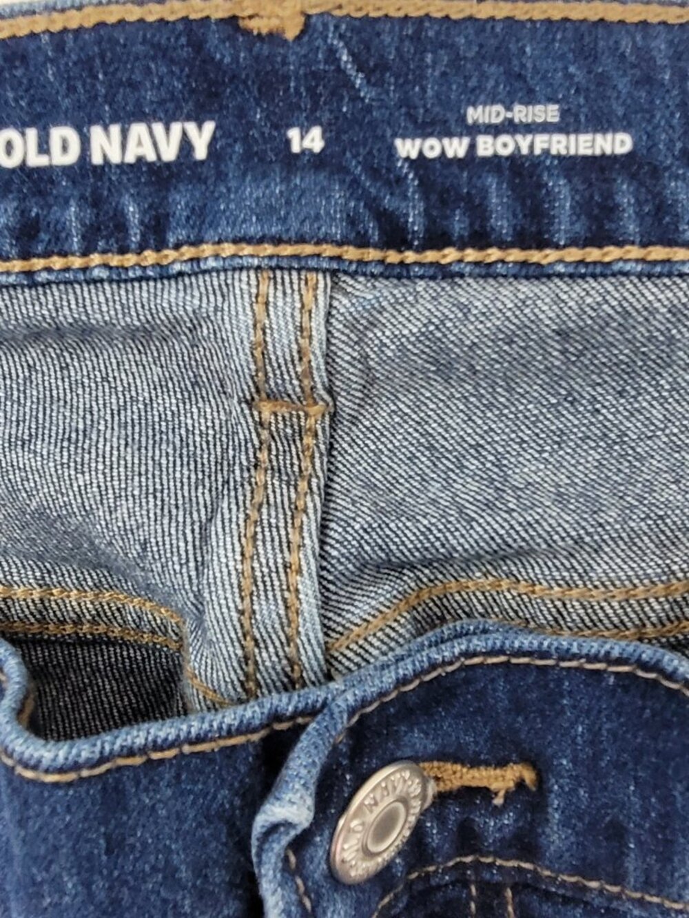 Old Navy Jeans Womens 14 x 31 Blue Medium Wash Stretch WOW Boyfriend Mid Rise - Picture 3 of 12